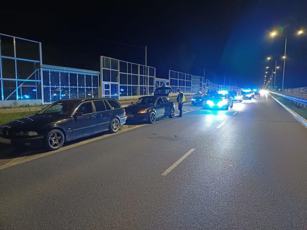Nielegalne wyścigi w Krakowie nadal mają się dobrze. Posypały się mandaty. Grube tysiące w zaledwie kilka godzin!