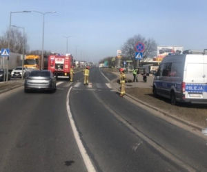 Wypadek na ul. Warszawskiej - Motocyklista został zabrany do szpitala