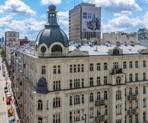 Południowa pierzeja Alej Jerozolimskich w centrum Warszawy