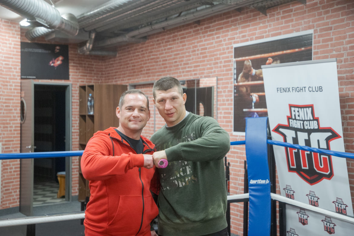 Bokser wygrał z biurokracją! Klub Fenix zostaje na Pradze