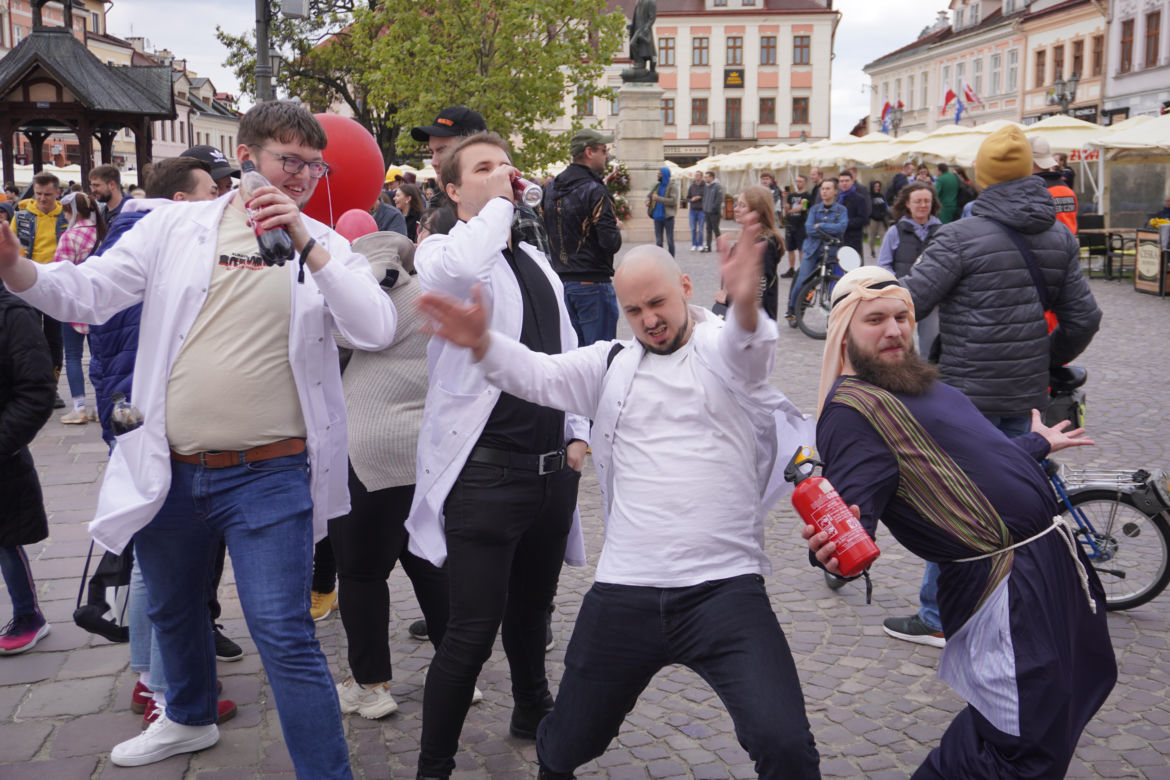 Rzeszowskie Juwenalia rozpoczęte. Barwny korowód przeszedł przez miasto 