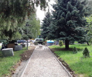 Śmietniki zbyt blisko bloków