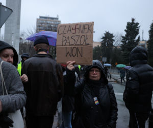 Protest przeciwko Lex Czarnek przez Sejmem