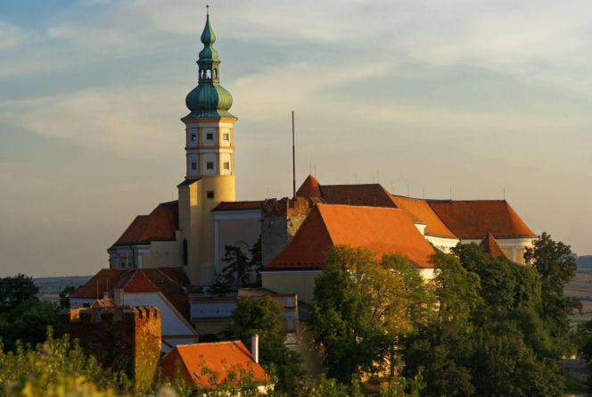 Mikulov - perła Moraw Południowych, którą odwiedził król Polski i Napoleon. Jesień to idealny moment, aby zwiedzić to miasto