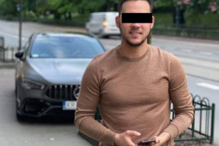 Kraków: Wiedział, że ma koronawirusa, poszedł zagrać mecz. Piłkarz Kmity Zabierzów stanął przed sądem [WIDEO, ZDJĘCIA]