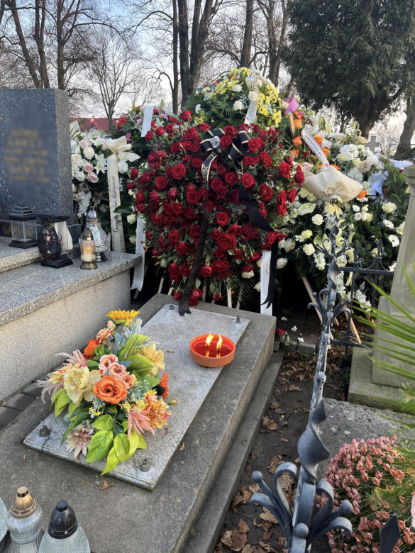 Grób braci Supersonów. Mariusz i Krzysztof zginęli w katastrofie śmigłowca