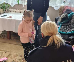 Policjant z Jastrzębia pomaga ukraińskim rodzinom [ZDJĘCIA]