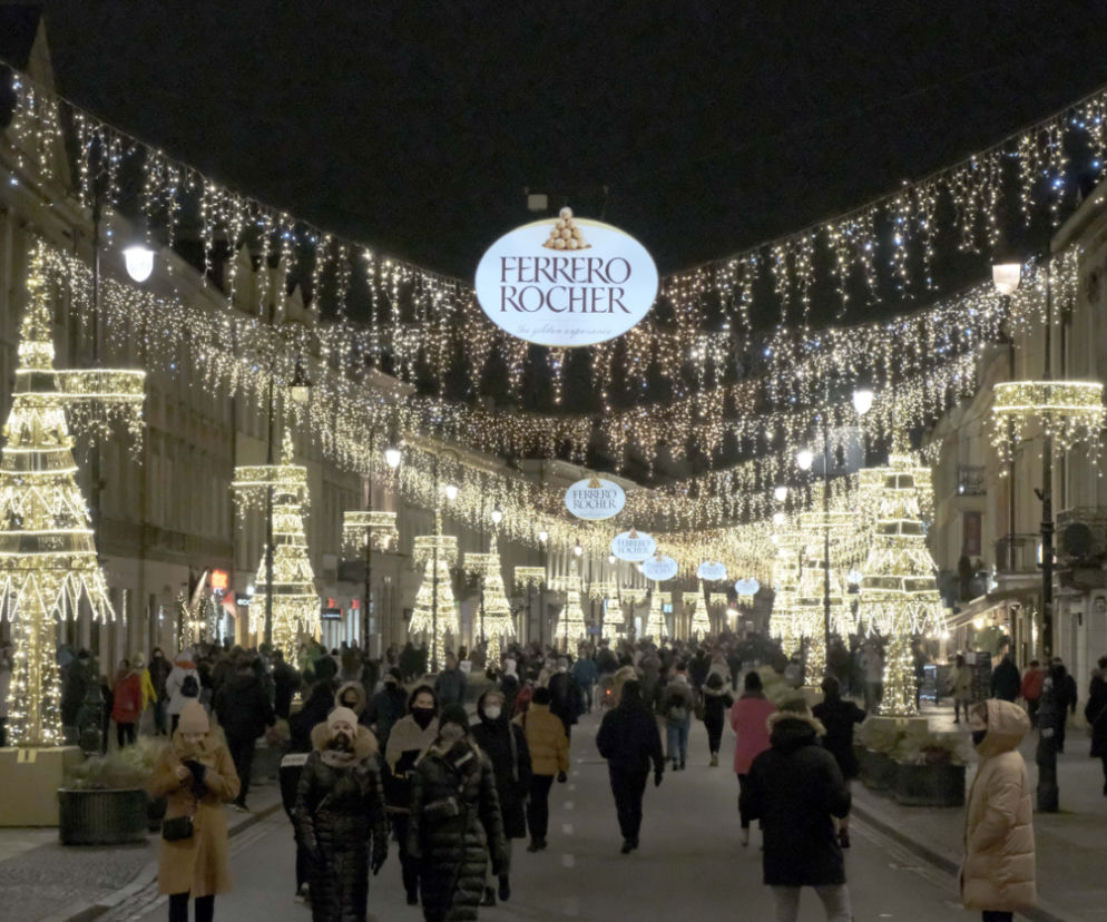 Koniec świątecznej iluminacji w stolicy. Rozpoczęli demontaż pięknych światełek