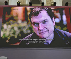 Andrzej Poczobut już w Warszawie. Jest w szpitalu MSWiA na badaniach lekarskich