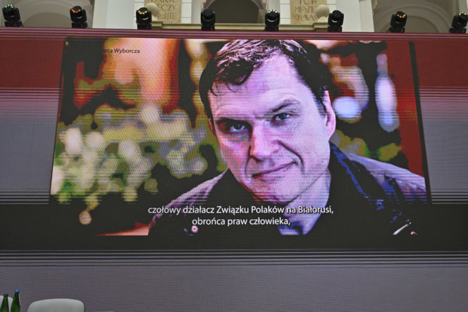 Andrzej Poczobut już w Warszawie. Jest w szpitalu MSWiA na badaniach lekarskich