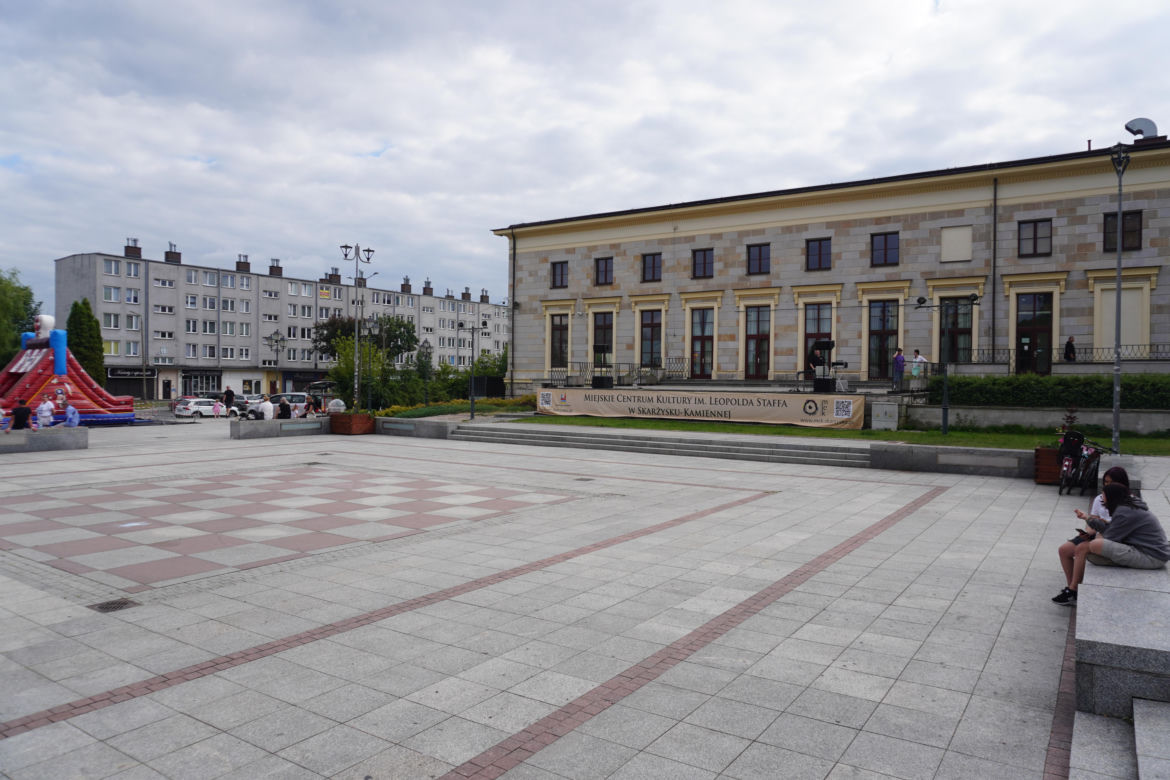 Piknik mieszkańców z karatekami w Skarżysku-Kamiennej