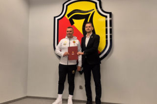 „Jestem szczęśliwy, że przedłużyłem umowę. Znamy szczegóły kontraktu Adriana Siemieńca