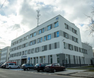 SKANDALICZNA INTERWENCJA POLICJANTÓW Z PRUSZKOWA! DZIECKO POSIKAŁO SIĘ W MAJTKI 