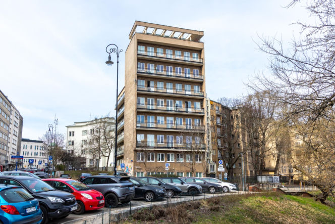 Wieżowiec przy ul. Sewerynów 4 w Warszawie