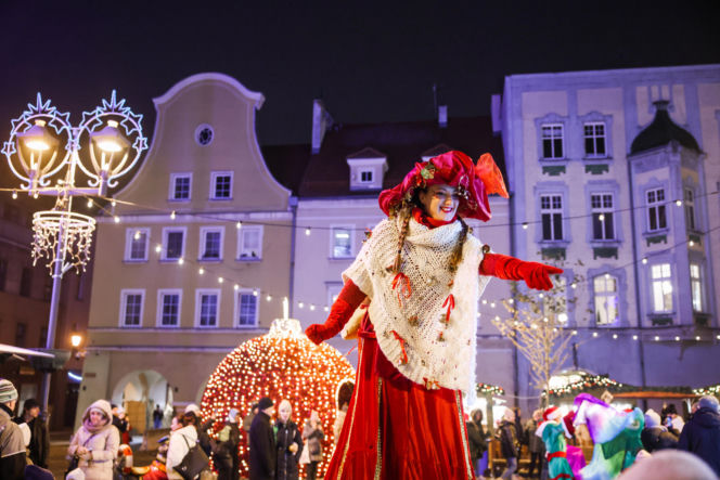 Gliwicki Jarmark Bożonarodzeniowy wystartował. Wiedeński klimat i świąteczne gofry