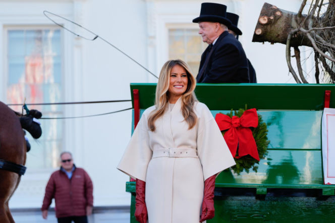 Melania Trump udekorowała Biały Dom. Święta lepsze niż za Bidena?