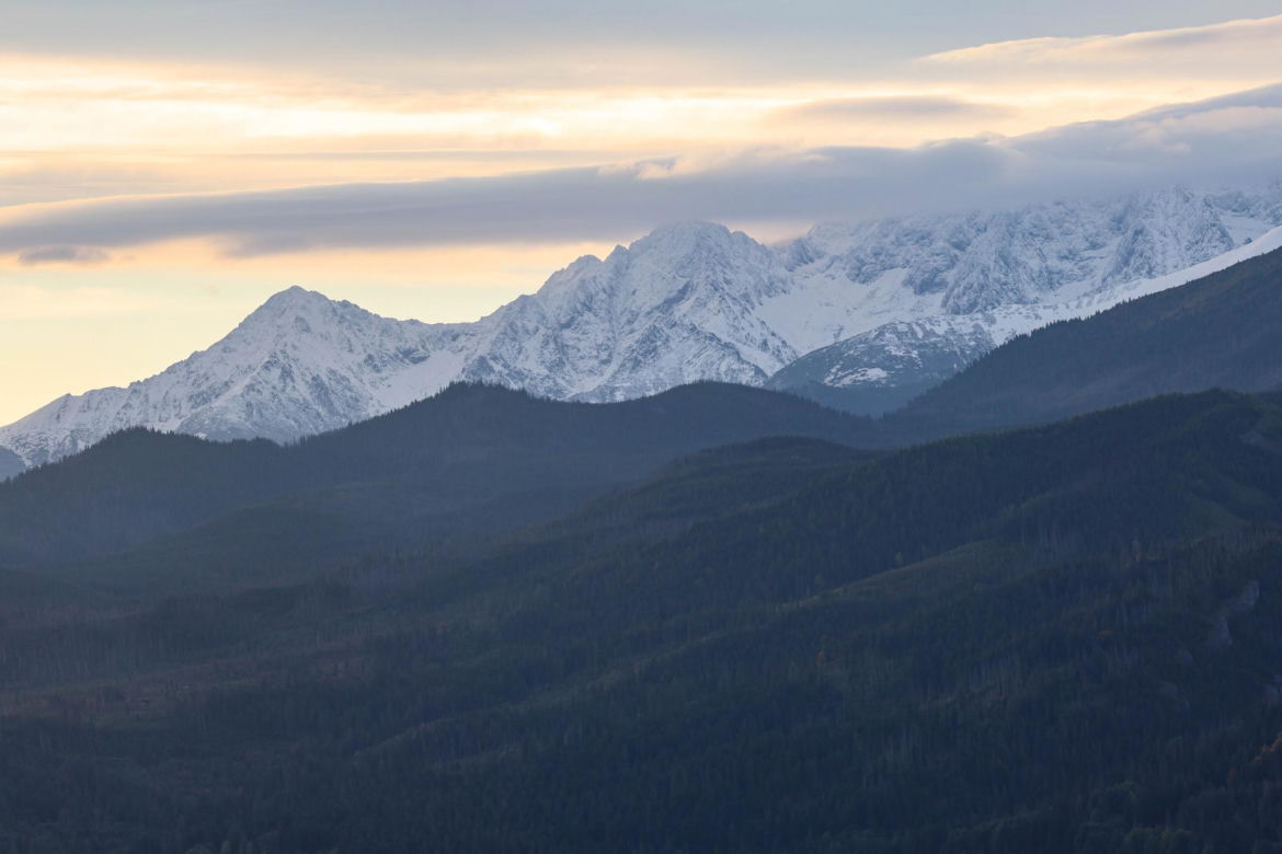 Widok na Tatry po opadach śniegu