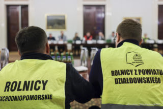 Prezydent Nawrocki rozmawia z rolnikami w Warszawie