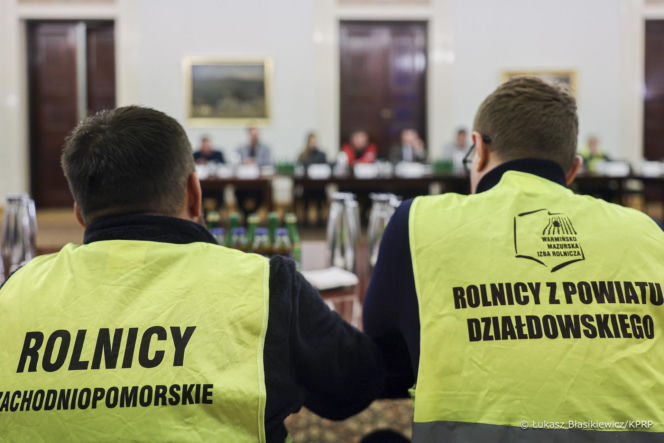 Prezydent Nawrocki rozmawia z rolnikami w Warszawie