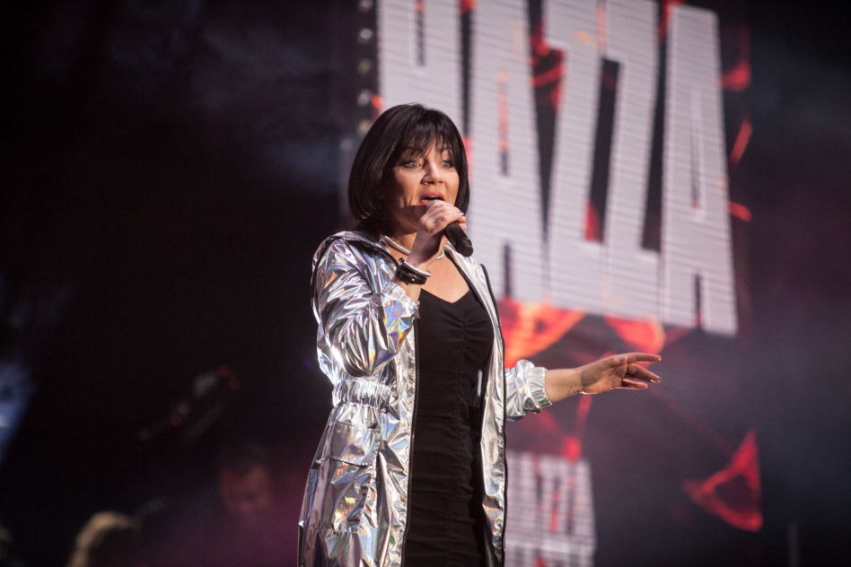  Shazza z dwoma premierami - „Święta czas miłości” i „Ta noc” to wielki powrót legendarnej królowej disco polo?