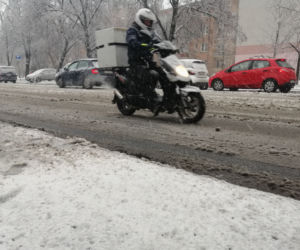 Śnieg zaskoczył Warszawę