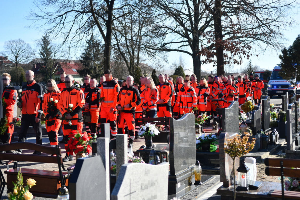 Ostatnie pożegnanie ratownika medycznego, który zmarł na dyżurze