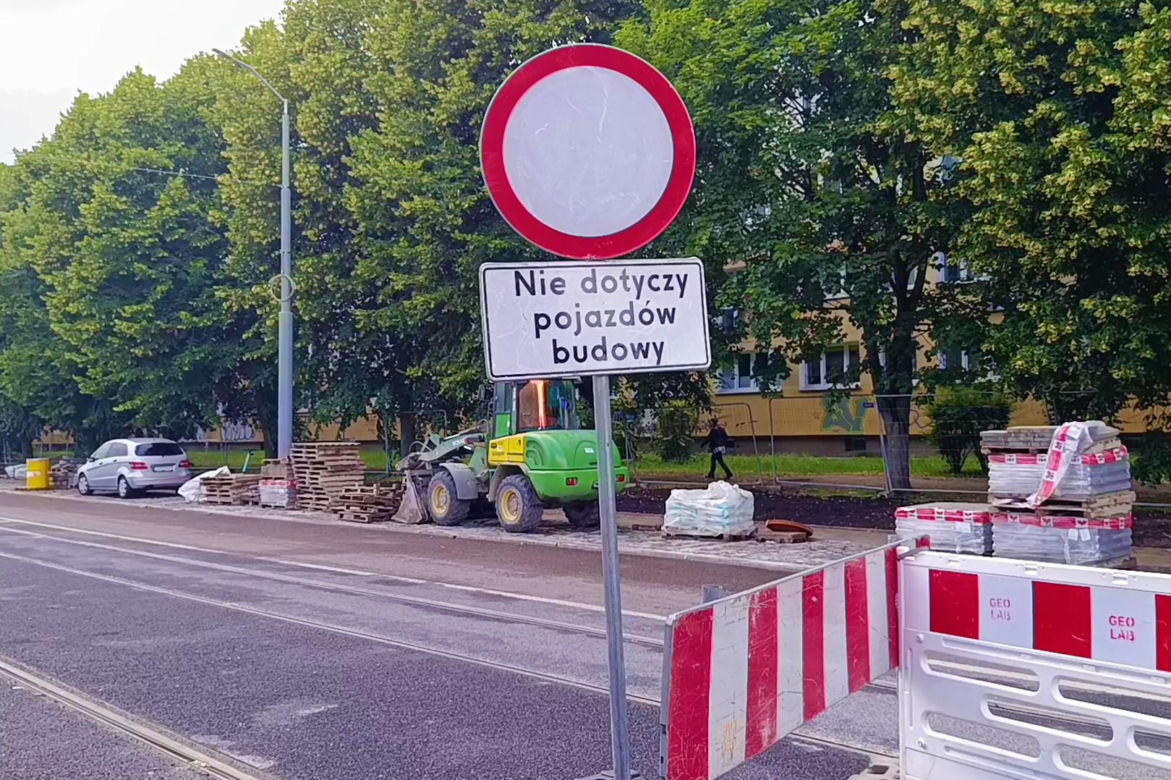 "Torowa rewolucja" na al. Powstańców Wlkp. - czerwiec 2026