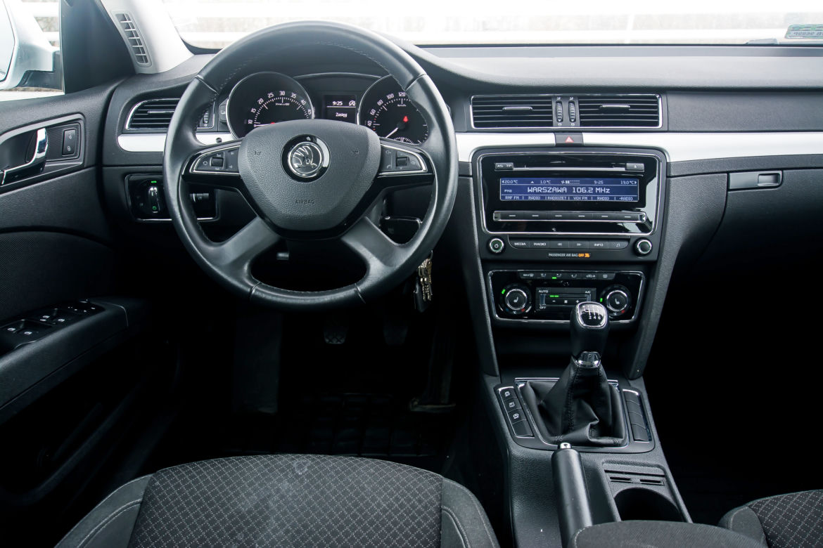 Skoda Superb Combi 2.0 TDI - wnętrze druga generacja