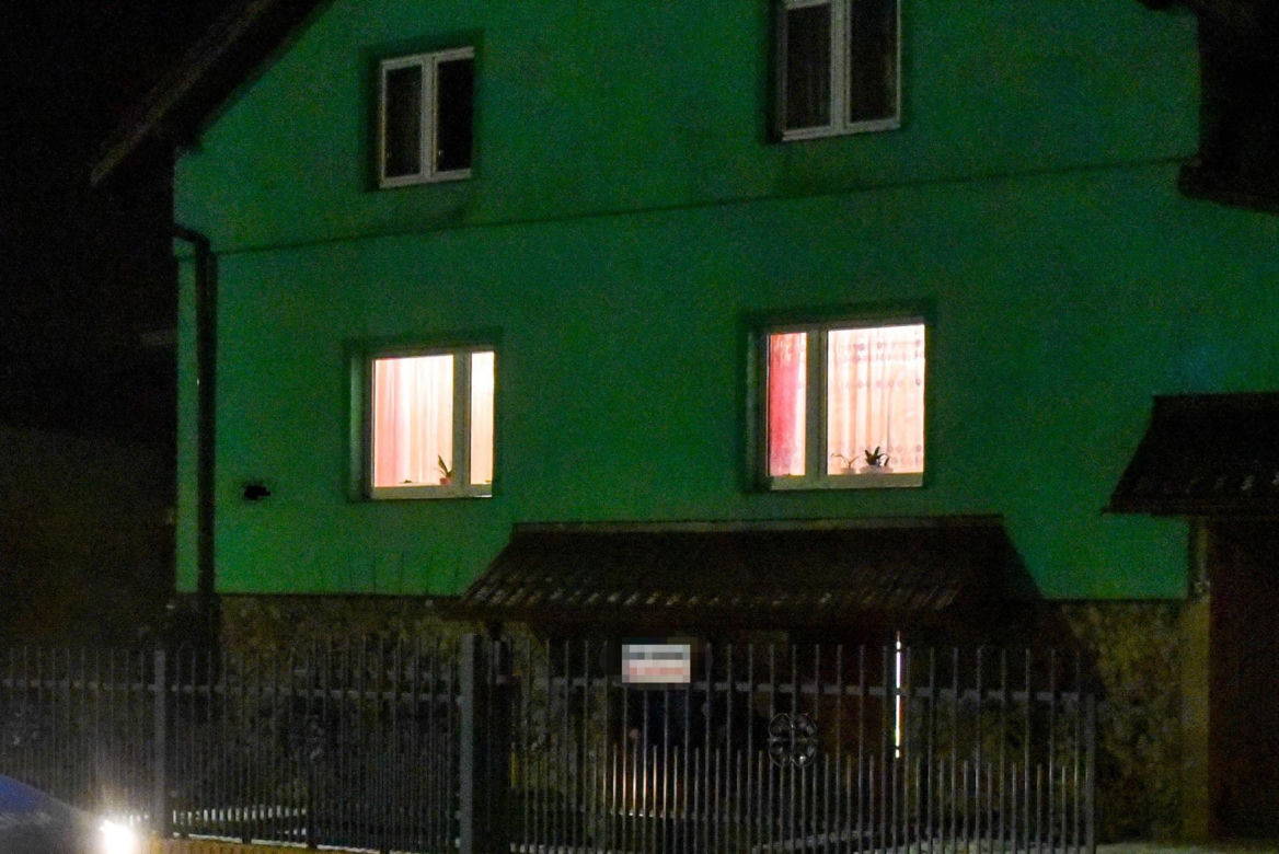 Morderstwo w Złotorii. Podejrzany Daniel O. doprowadzony do prokuratury