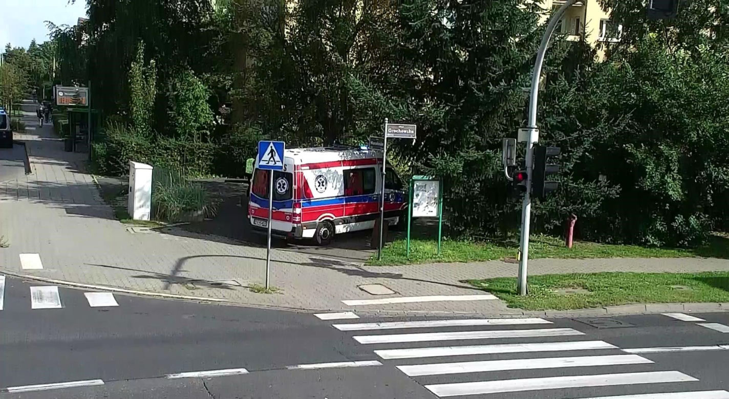 Poznań: Na ławce leżał skulony mężczyzna. Był poszukiwany przez rodzinę