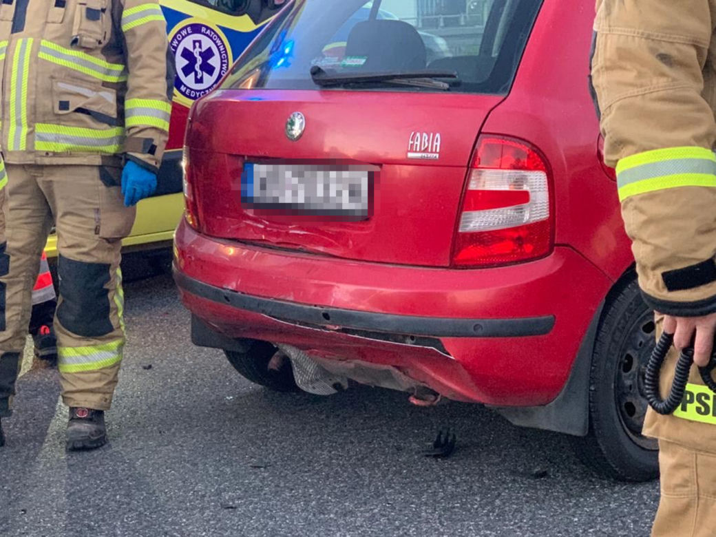 Wielki karambol na S8 pod Warszawą. Ciężarówka wjechała w samochody, są ranni