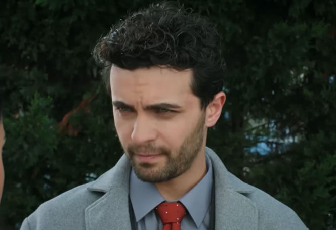 "Panna młoda", odcinek 26: Cihan odchodzi z firmy. Zaskakuje wszystkich, gdy zabiera Hancer do domu