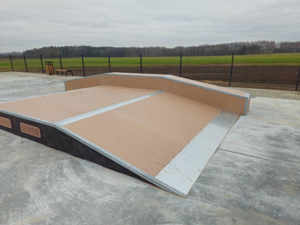 Skatepark w Sarnakach w powiecie łosickim