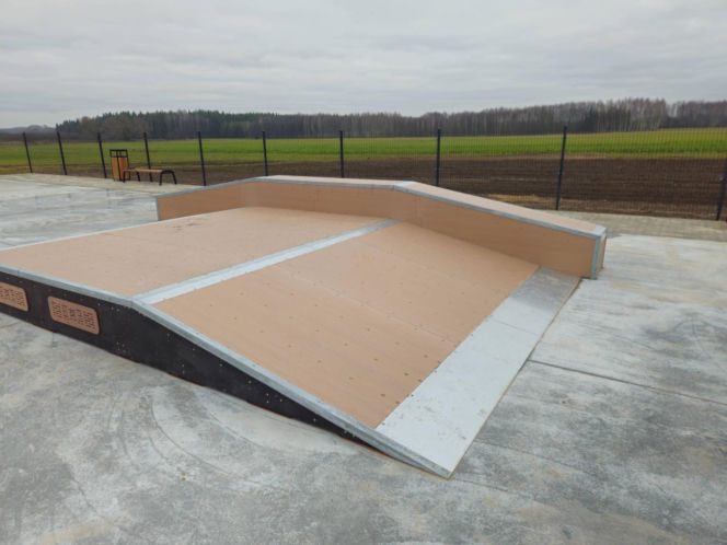 Skatepark w Sarnakach w powiecie łosickim