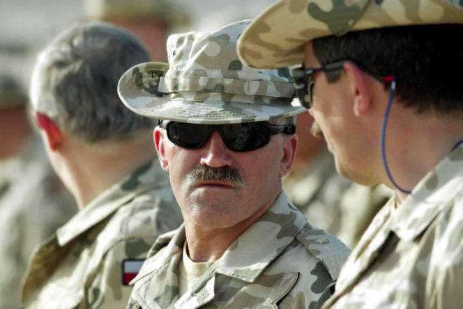 Generał Bieniek krytykuje Trumpa za słowa o polskich żołnierzach