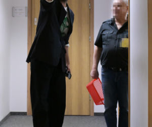 Katarzyna Wajda czekając na rozwód, całowała się w sądzie