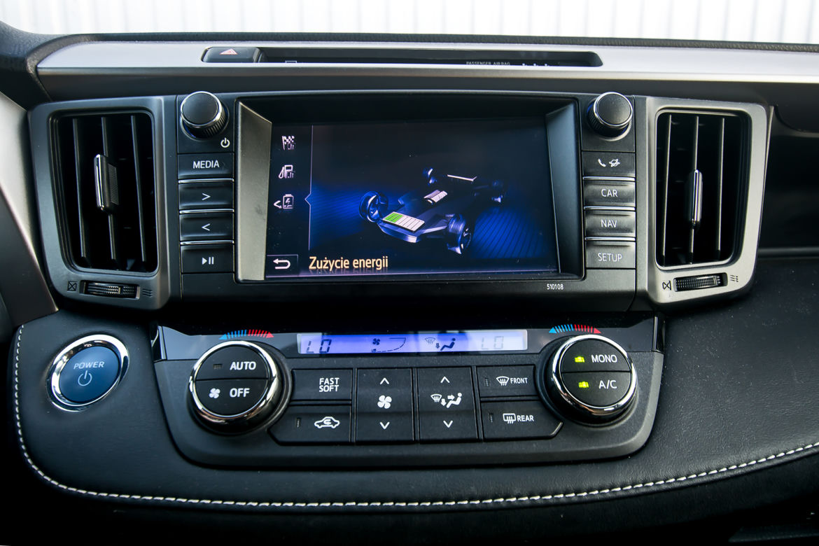 Toyota RAV4 Hybrid E-Four Prestige