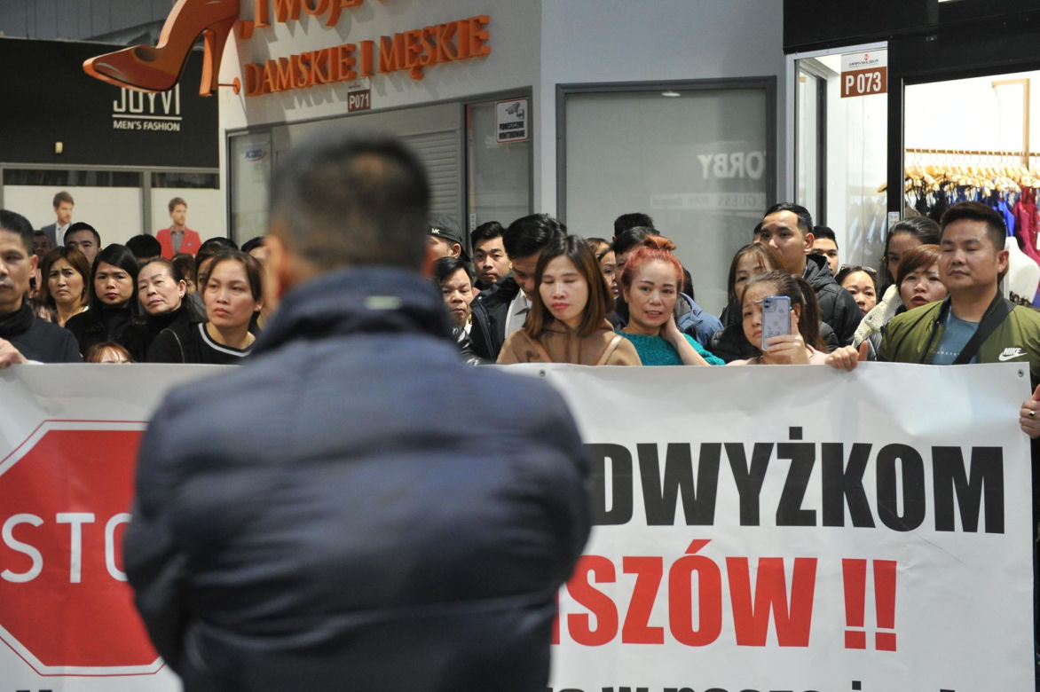 Krzyki w warszawskim centrum handlowym. Najemcy z Marywilskiej protestują 