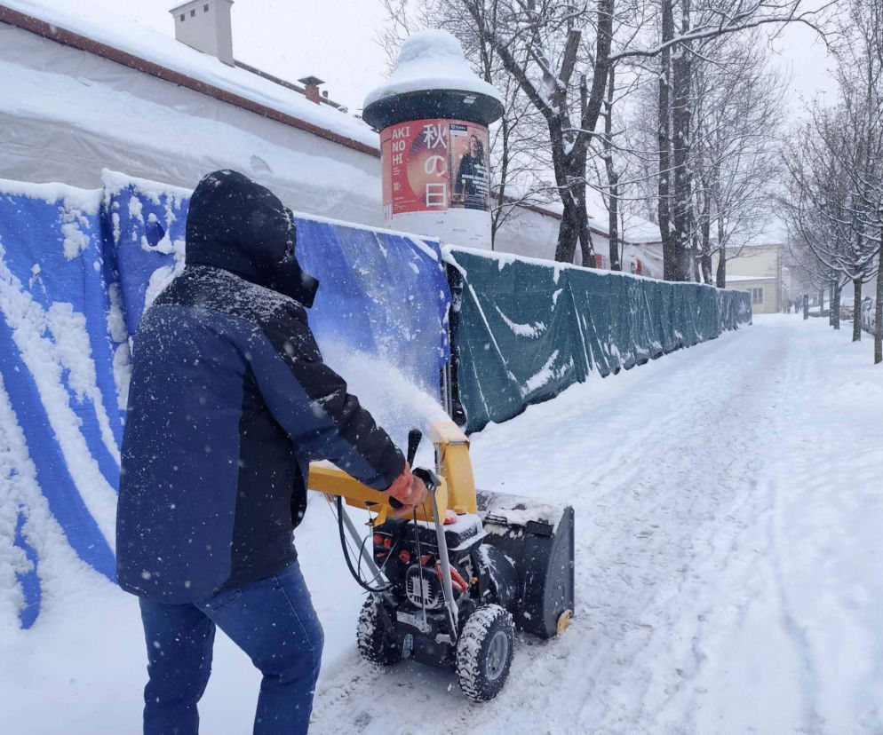 Atak zimy w Krakowie. Miasto sparaliżowane, IMGW ostrzega