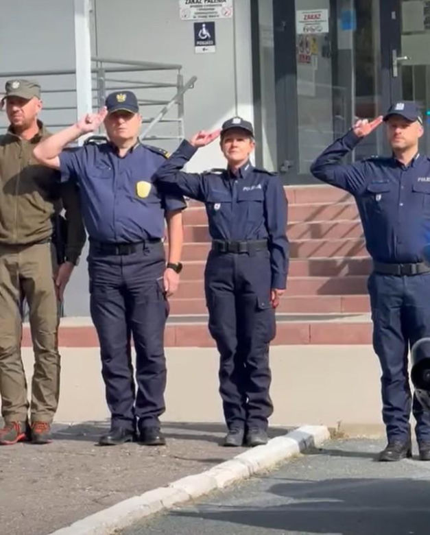 Syreny zawyły w całej Polsce. Tak policja pożegnała zastrzelonego sierż. Natana Sieronia