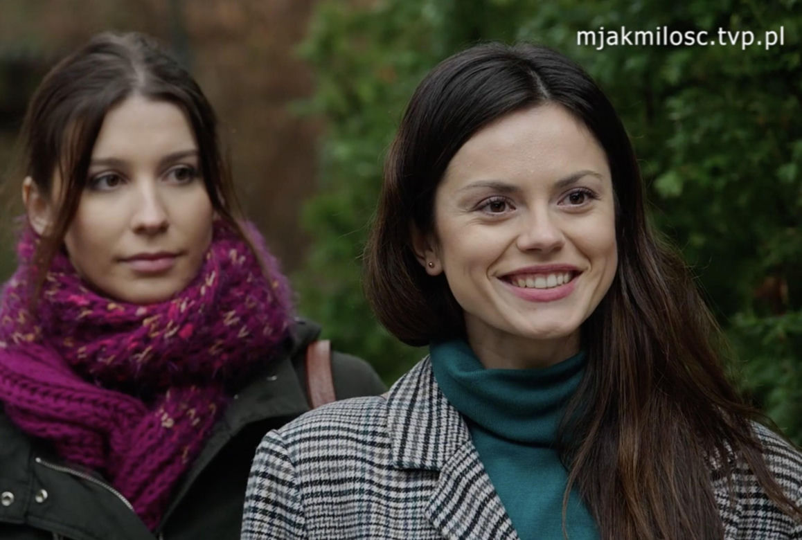 M jak miłość, odcinek 1787. Justyna (Magdalena Wieczorek), Kasia (Paulina Lasota)