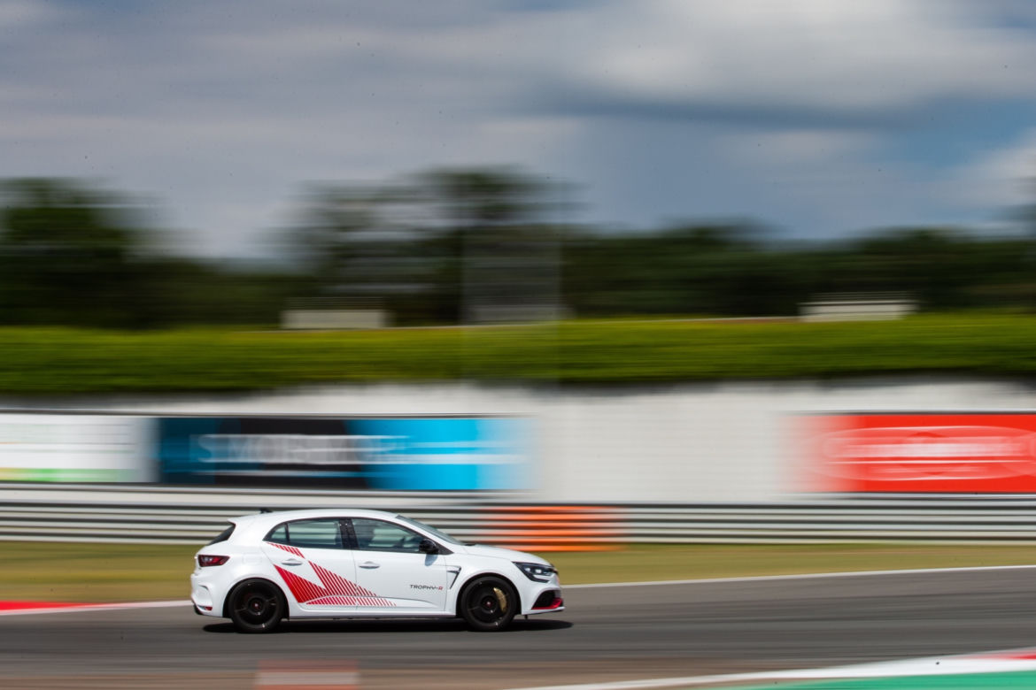 Renault Megane R.S. Trophy-R