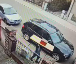 Złodziej z Bytomia ukradł kościelną skarbonkę. Wyniósł ją ze świątyni razem ze stołem