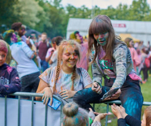 Lublin „wybuchł” kolorami! Zobaczcie zdjęcia z Holi Festival
