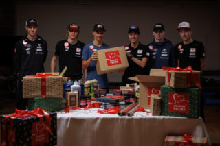 Polscy skoczkowie i Szlachetna Paczka