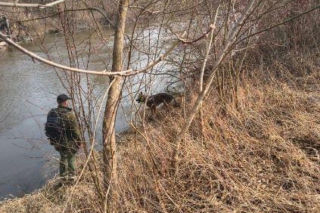 Trwają poszukiwania 37-letniego Damiana Jakowczyka, który w nocy z 1 na 2 listopada 2025 roku opuścił swój dom w miejscowości Łuszków i od tamtej pory nie nawiązał kontaktu z bliskimi