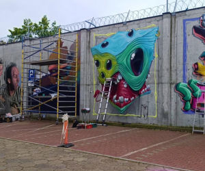 Street-art na murach aresztu