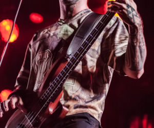 Skrupulatnie wyreżyserowany groteskowy spektakl okraszony nutą surrealizmu – Avatar zawładną Warszawą [RELACJA]