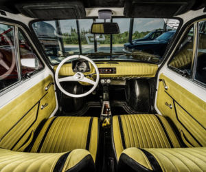 Fiat 126p dla Toma Hanksa z wnętrzem Carlex Design