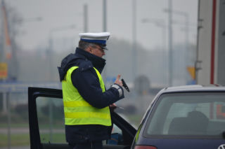 Pędził 119 km/h w obszarze zabudowanym. 43-latek stracił uprawnienia